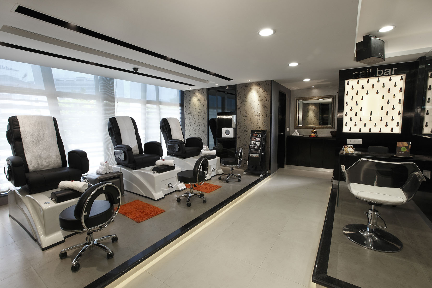Top Nail Studio For Women services in Hyderabad, India at your home